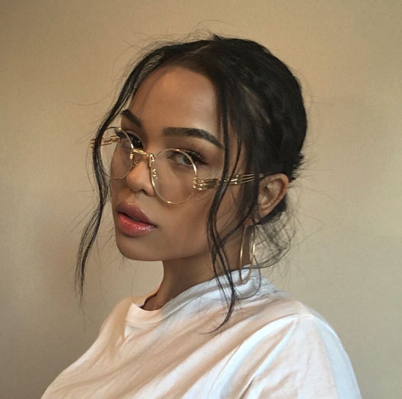 صور بنات لابسات نظارات خلفيات بنات بنظارات Girls glasses صور بنات لابسات نظارات خلفيات بنات بنظارات Girls glasses