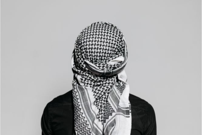 تفسير الكوفيه في الحلم ولبس الكوفية في المنام