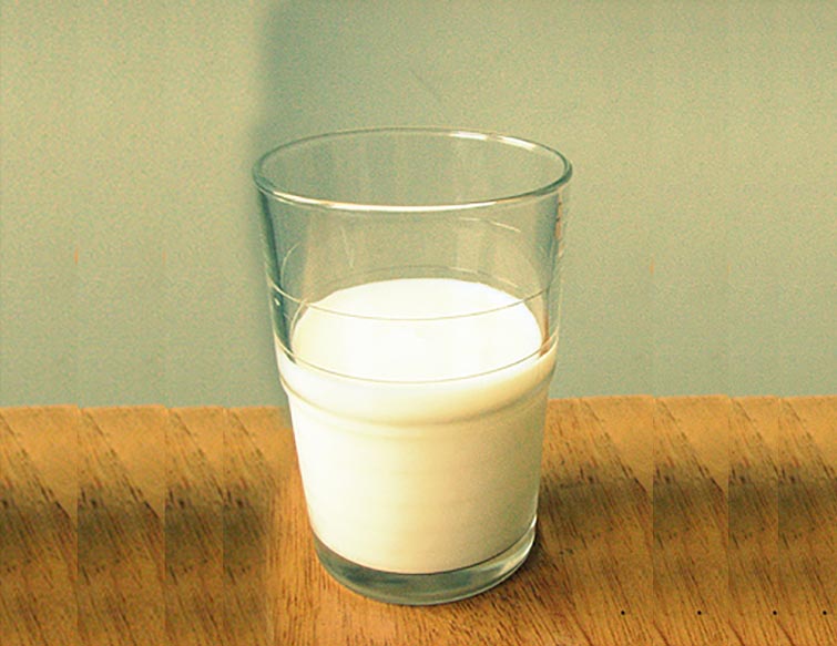 تفسير الحليب في الحلم و شرب الحليب في المنام