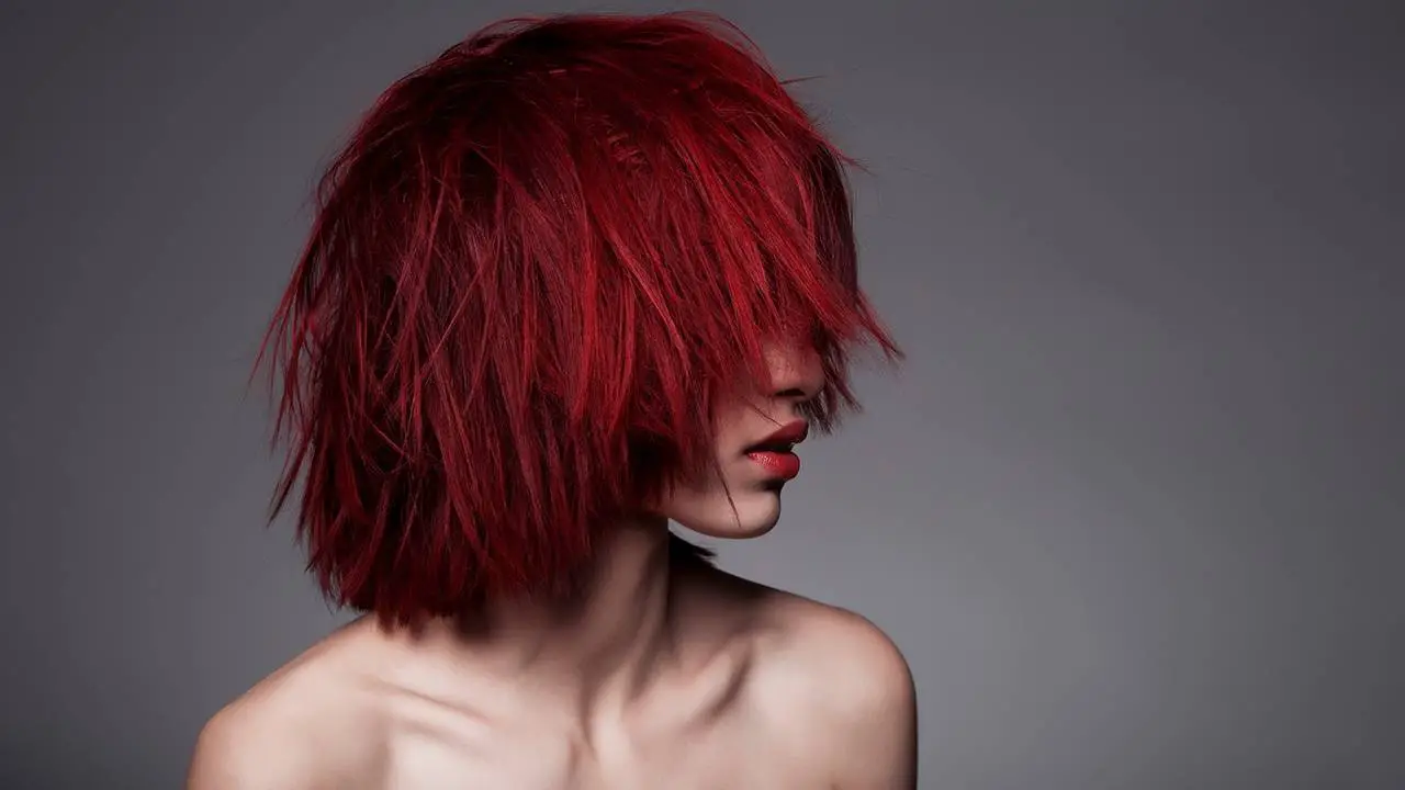 تفسير الشعر الأحمر في الحلم معنى شعر أحمر في المنام