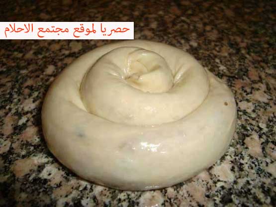 تفسير حلم العجين في المنام للعزباء والمتزوجه للحامل