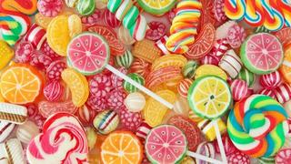 تفسير أكل الحلويات في المنام لابن سيرين معنى الحلوى في الحلم